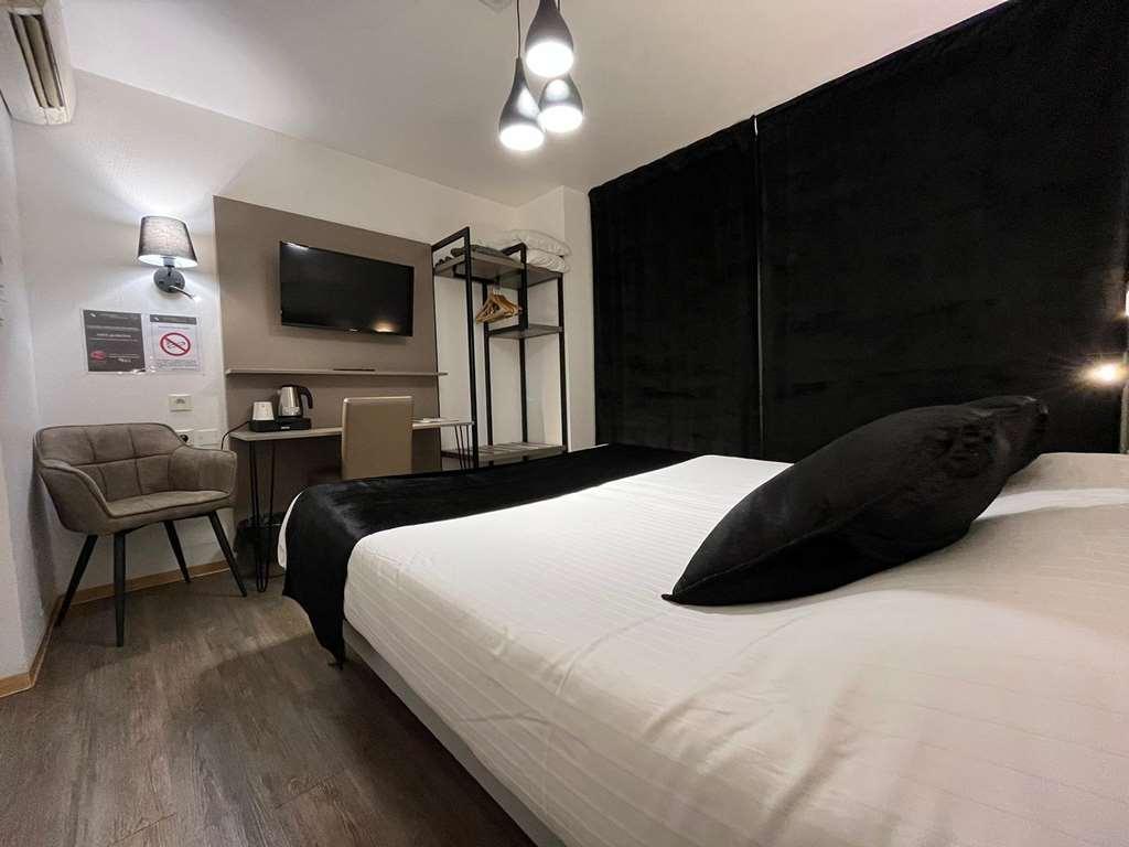 Cit'Hotel Le Cheval Blanc Cognac Centre Pokoj fotografie