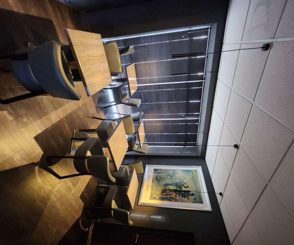 Cit'Hotel Le Cheval Blanc Cognac Centre Restaurace fotografie