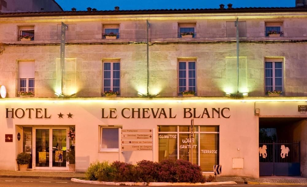 Cit'Hotel Le Cheval Blanc Cognac Centre Exteriér fotografie